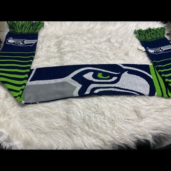 Forever Collectibles NFL Unisex Seahawks scarf - Picture 4 of 9